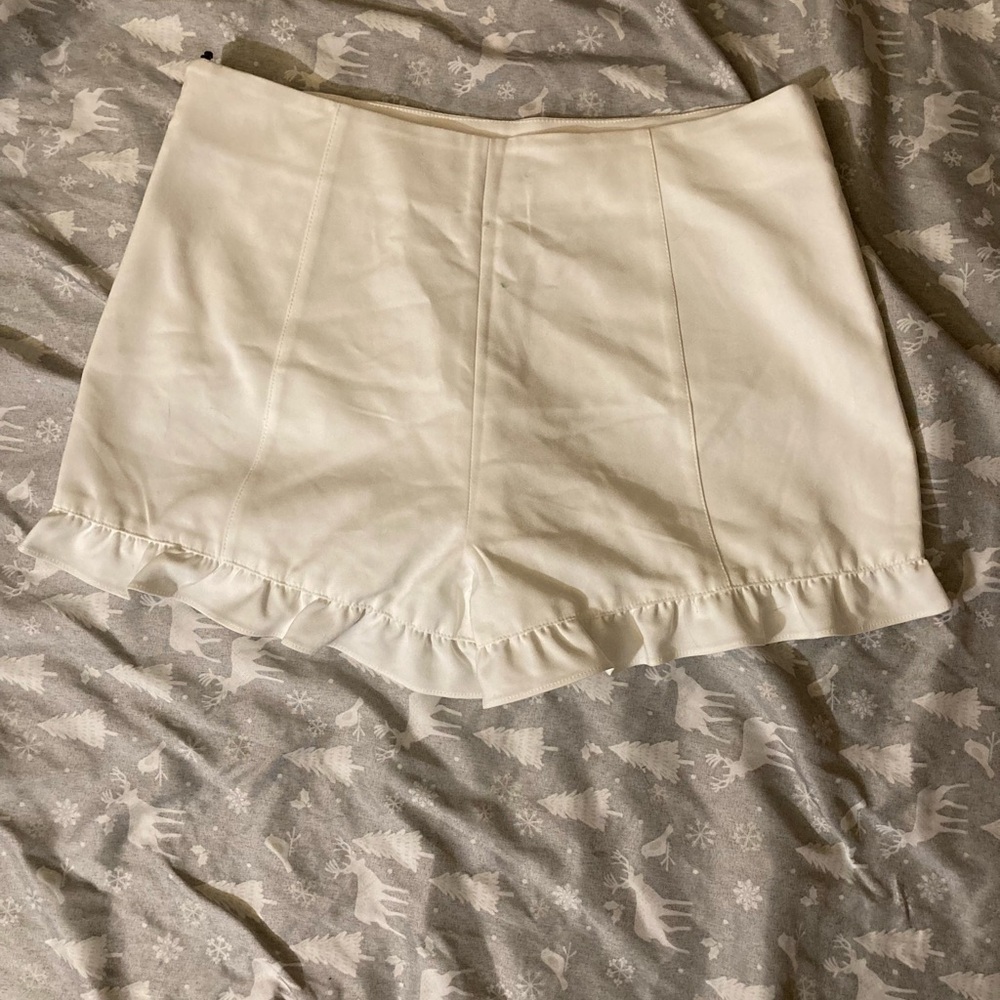 NWT 1 state essential shorts in new ivory size 10 - Picture 2 of 6
